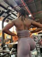 Bodybuilding seamless pant’s set pants and top (set) - Image 3